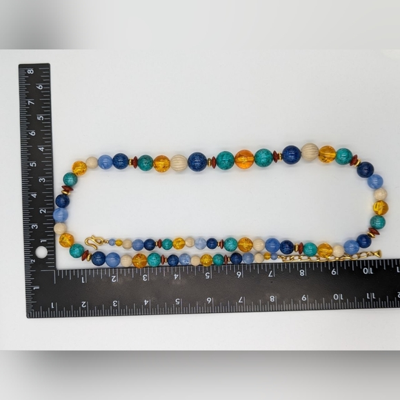 Vintage Liz Claiborne colorful plastic beaded necklace light weight - Picture 10 of 10